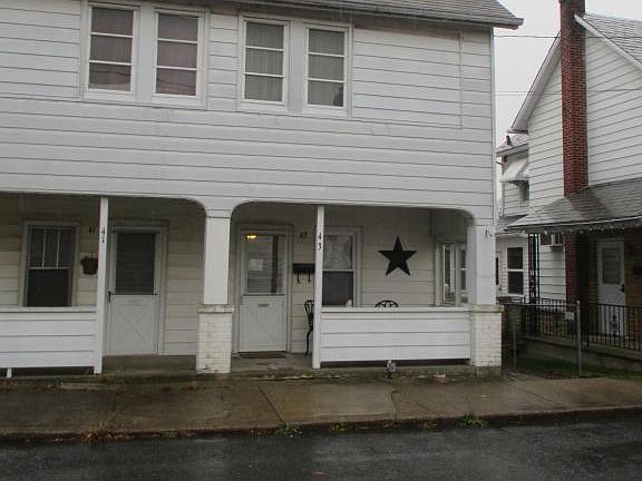 3rd image of 43 Dewey St