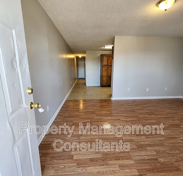 403 Austin Ave #B — Photo 1