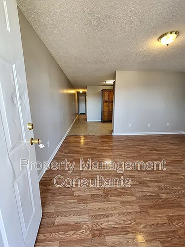 403 Austin Ave #B Photo 1