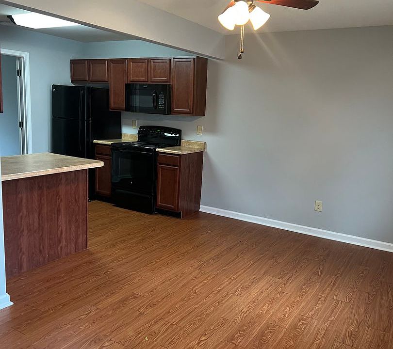 1st image of 1117 Richmond Green Dr #3