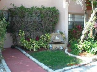 52 Matador Ln, Davie, FL 33324