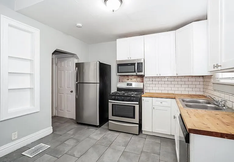 1113-1115 S 22nd St #1113 — Photo 6