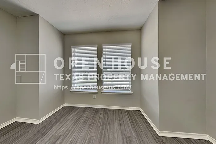 1636 Dogwood Ln — Photo 7