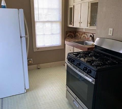 4th image of 2129 South St