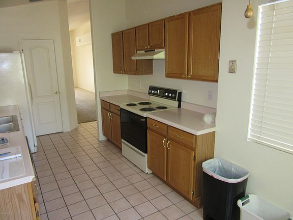 3rd image of 8040 N Tackroom Ln