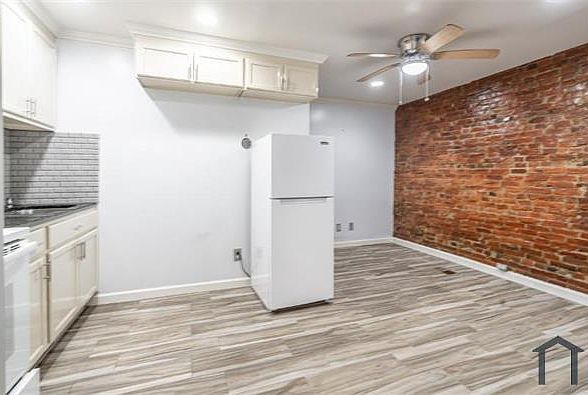 1st image of 511 W Girard Ave #1R