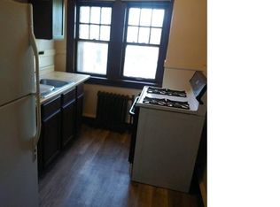 3206 W 100th St, Cleveland, OH 44111