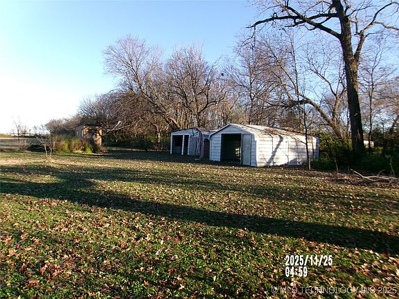 3rd image of 2130 N Osage Ave