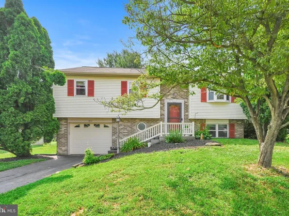 1915 Wilderness Rd, Lancaster, PA 17603
