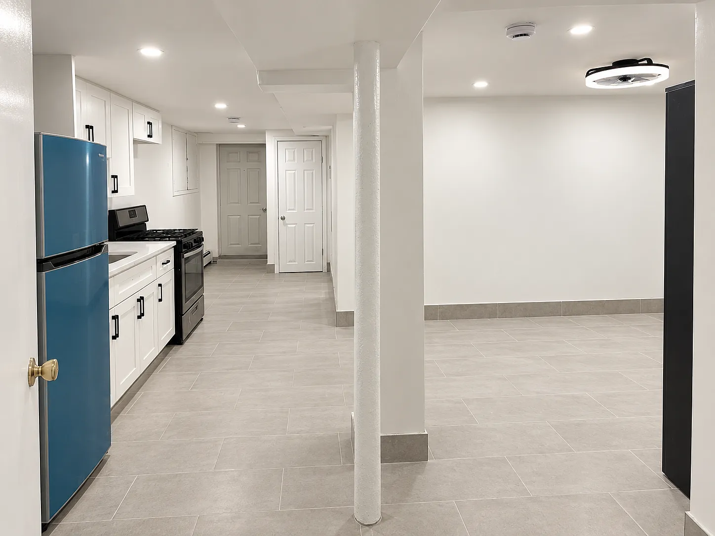 2 bed, 900 sqft, $2,800 — Photo 4