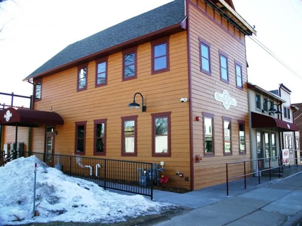 1202 Main St #1, Cross Plains, WI 53528