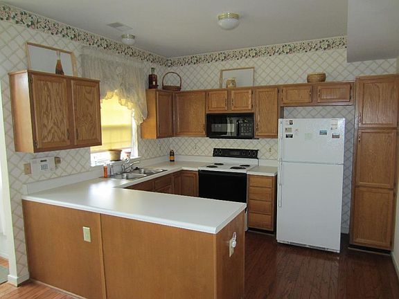 2nd image of 2980 Queensland Dr