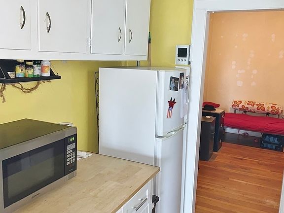 2nd image of 21-67 27th St #1A