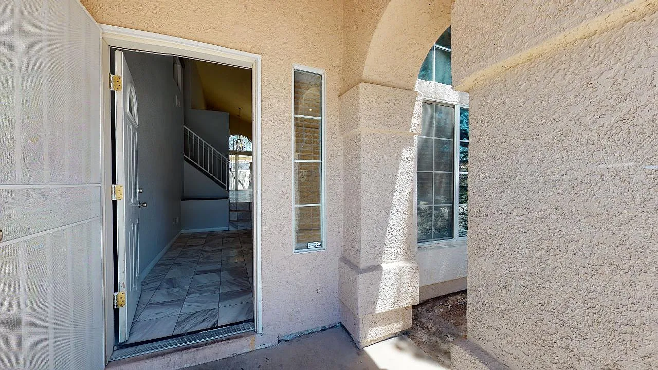 4 bed, 2213 sqft, $2,399 — Photo 4