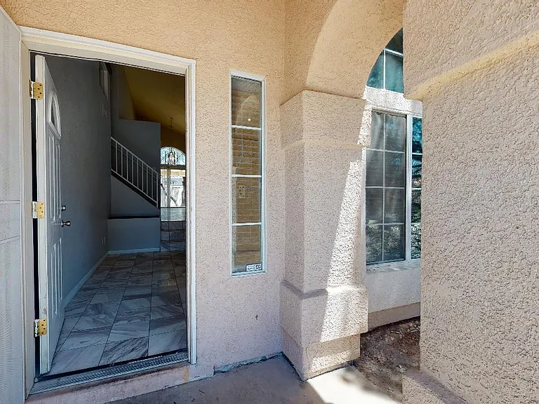 2570 Quail Wood Ct — Photo 4
