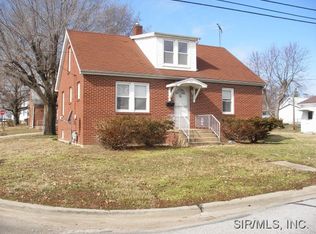 517 Bloom St, Red bud, IL 62278