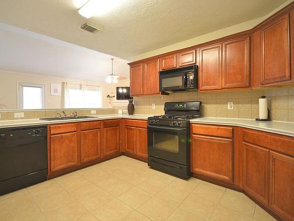 5th image of 14427 Santee Pass Dr