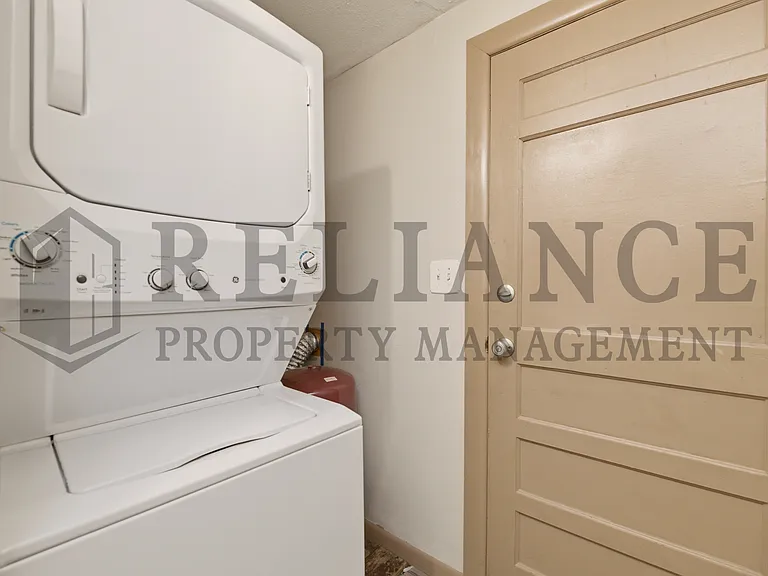 107 S Queen Ave — Photo 26
