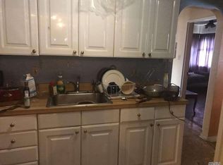 23120 128th Rd, Springfield Gardens, NY 11413