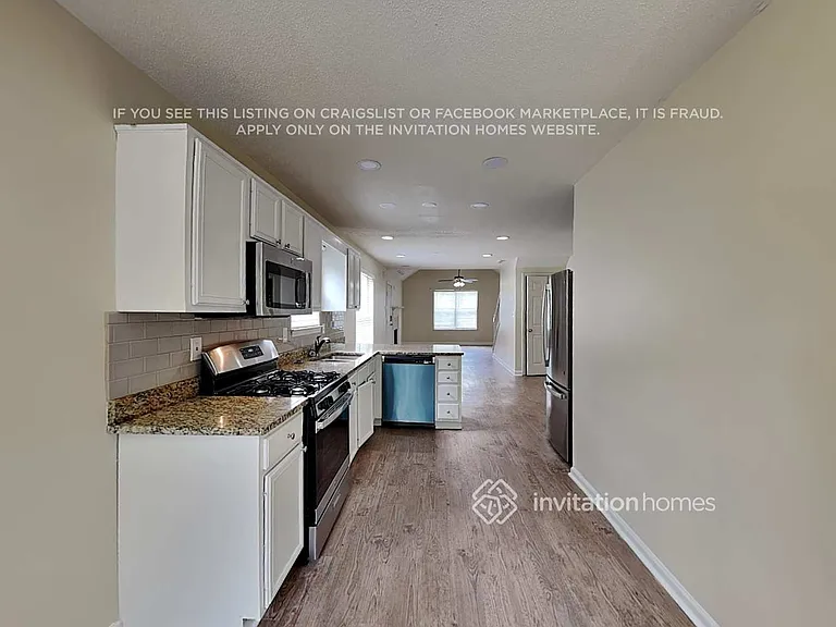 1384 Camrose Ct — Photo 5