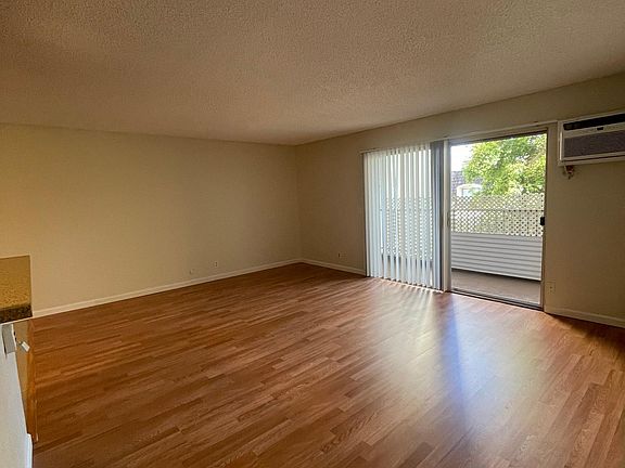 5th image of 215 N Belmont St #207