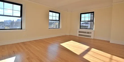 Rented by Manhattan Realty Group