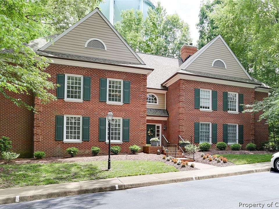 1st image of 233 Woodmere Dr