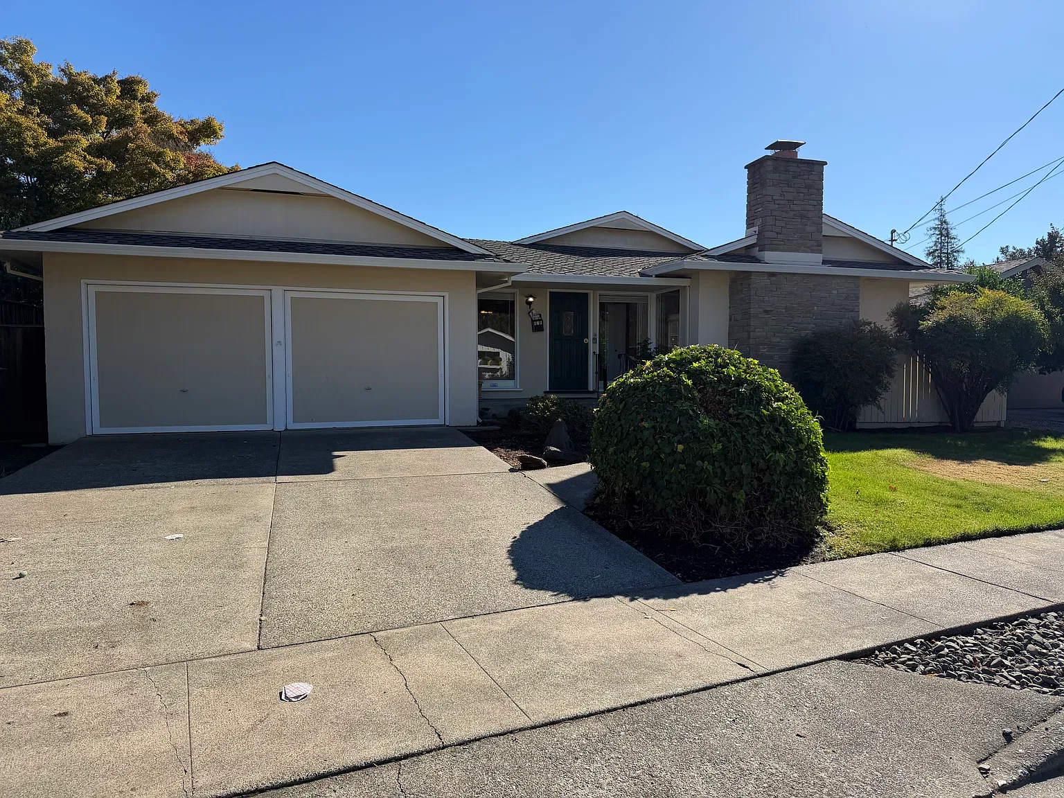 3 bed, 1860 sqft, $4,900 — Photo 2