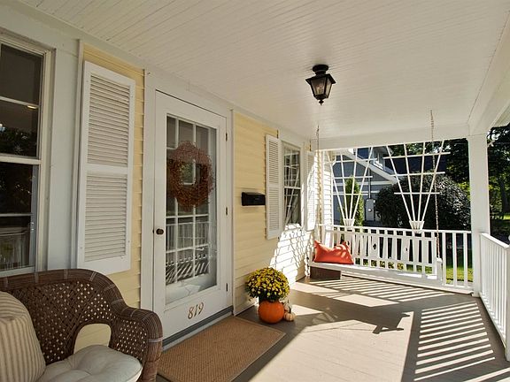 2nd image of 819 Floral Ave