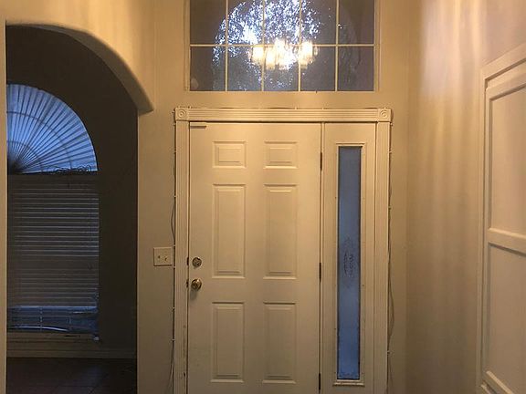 3rd image of 2107 Hanks St