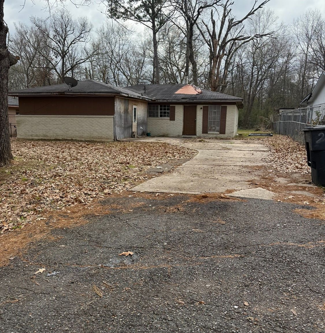 taku✕2 2749 Willis St, Shreveport, LA 71107 | Zillow