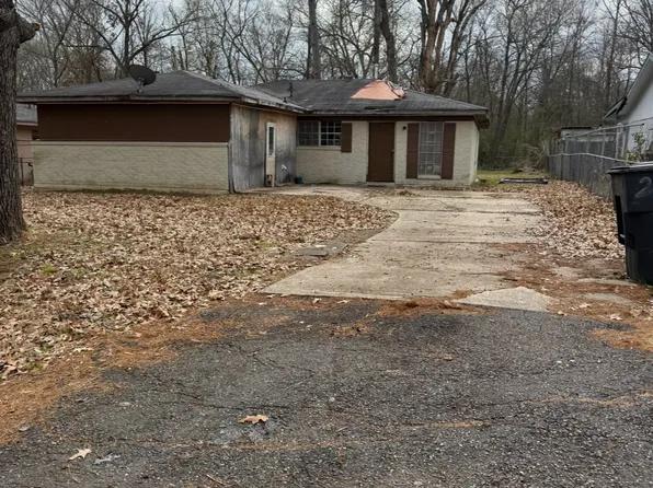 2749 Willis St, Shreveport, LA 71107