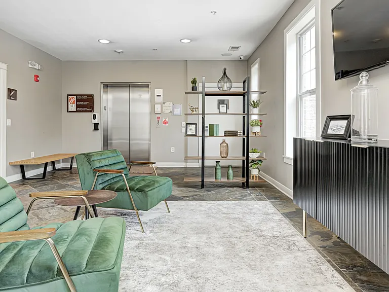 The Waverley Apartments — Photo 18