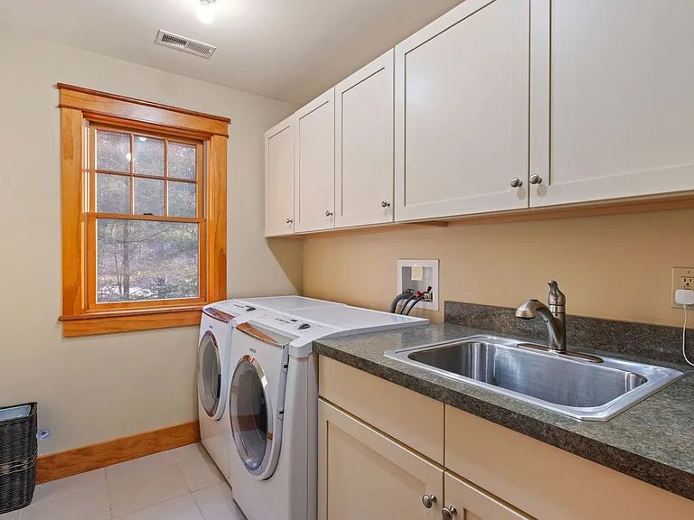 Laundry Room Cabinet