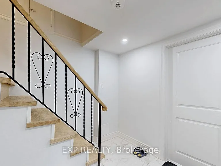 45 Blaisdale Rd #BASEMENT — Photo 2