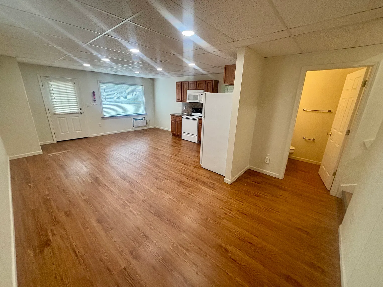1 bed, 1.5 bath, 700 sqft, $750 — Photo 3