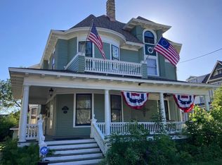 1133 Algoma Blvd, Oshkosh, WI 54901