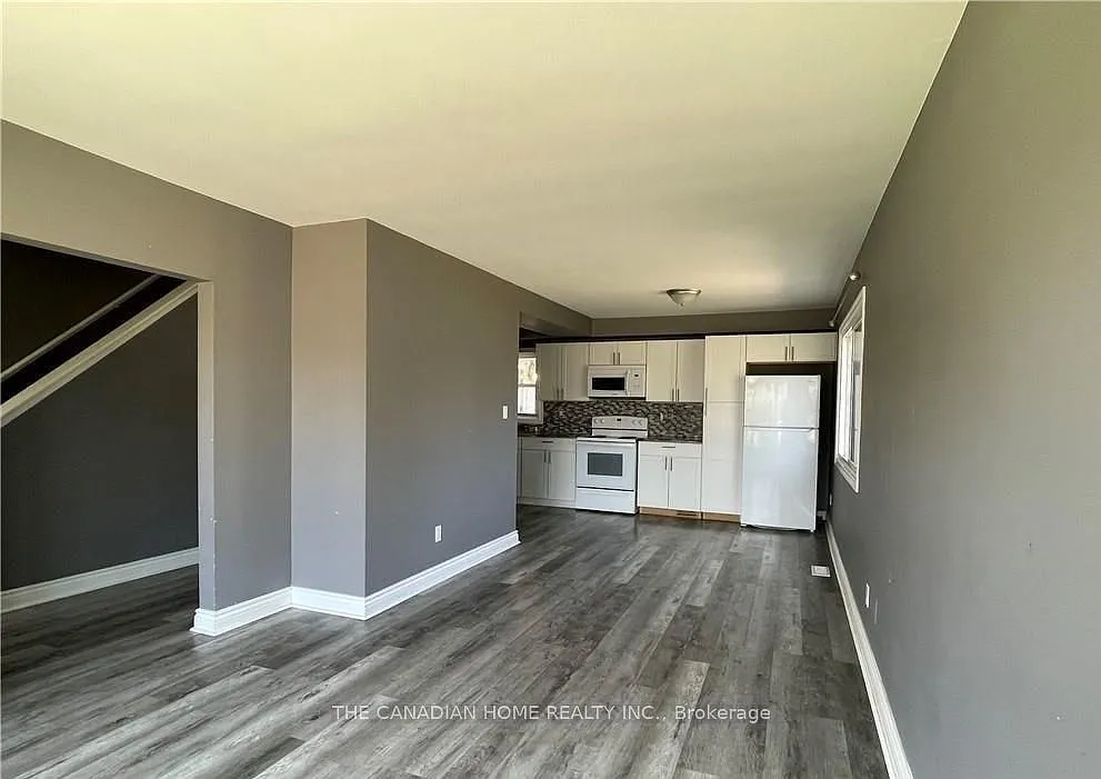 4 bed, $2,450 — Photo 2