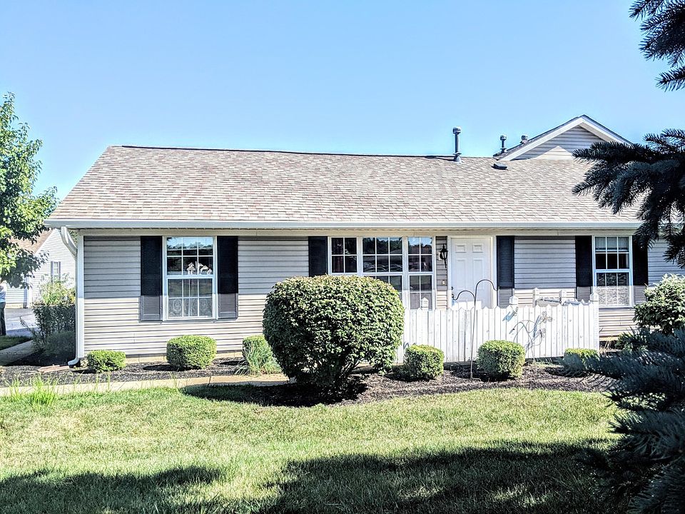 1st image of 8583 Victoria Meadow Ln