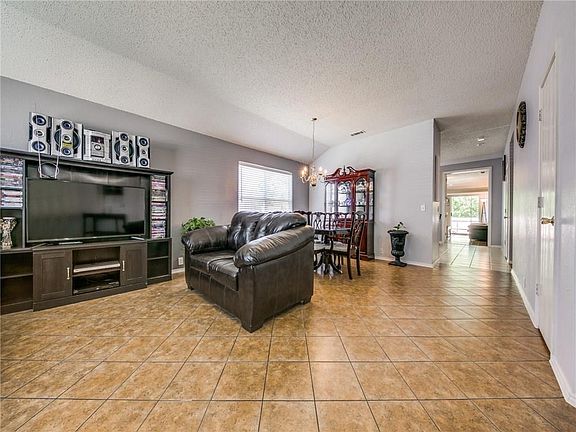 2nd image of 120 Quail Run Dr