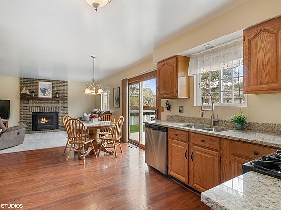 5th image of 2124 Wood Oak Ct
