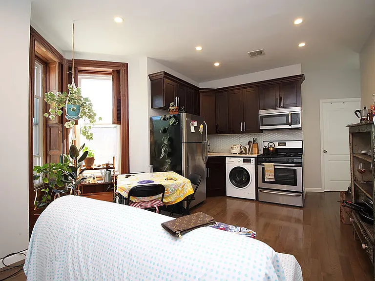262 Stuyvesant Ave #2 — Photo 2