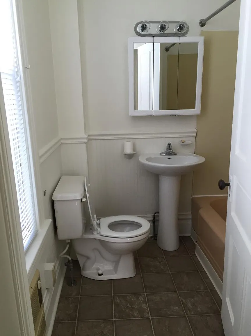 1316 Water St photo 1