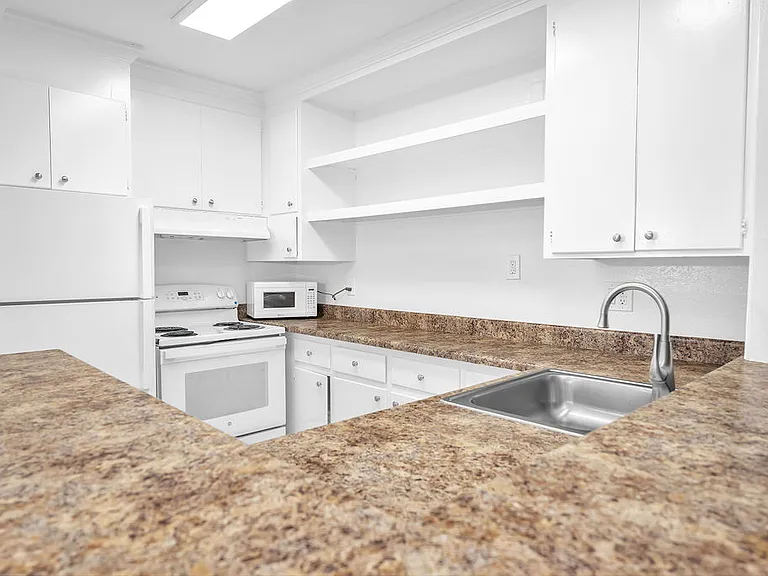 Estates at Wilhaggin — Photo 17