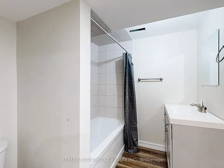65 Fielding Cres #LOWER — Photo 18