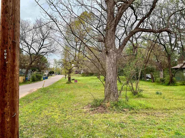2106 Carthage St, Marshall, TX 75670