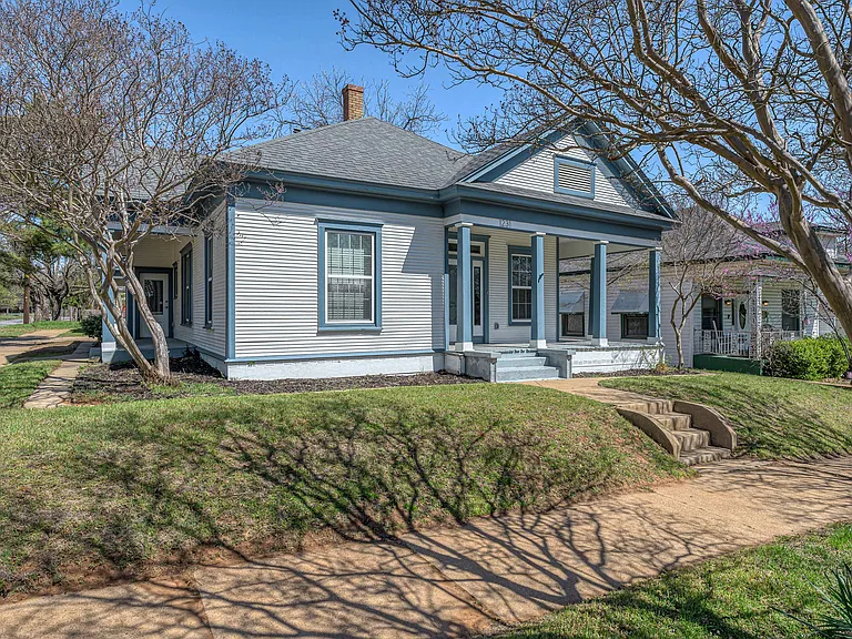 1231 W Main St — Photo 8