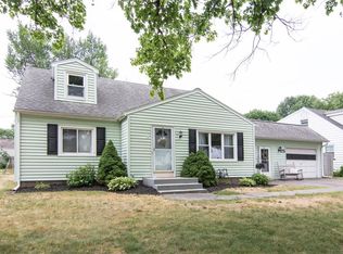 175 Sharon Dr, Rochester, NY 14626