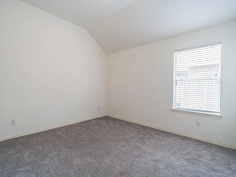 2111 Sailwind Dr — Photo 12