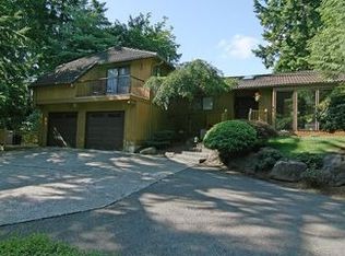 16705 SE 18th St, Bellevue, WA 98008